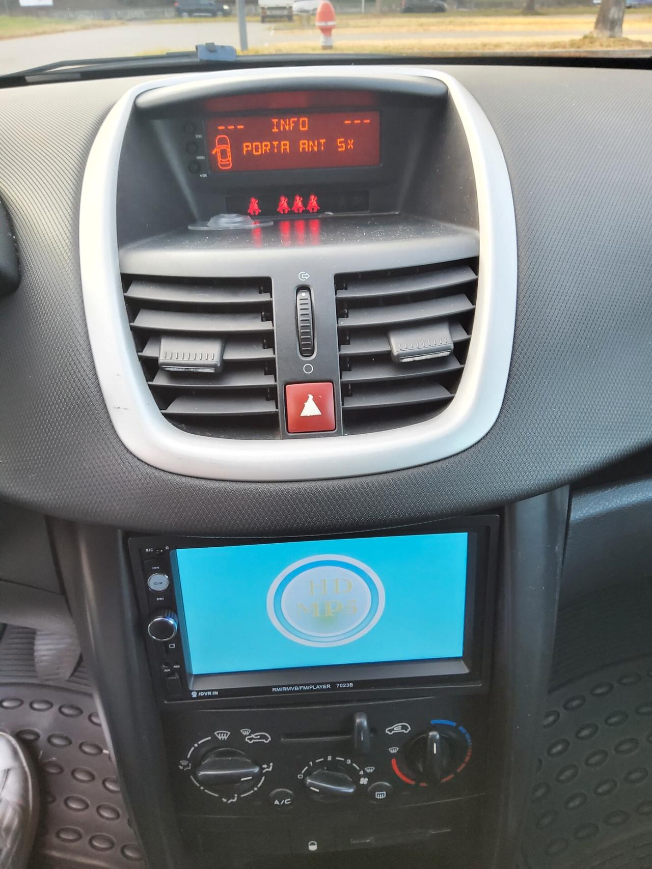 Peugeot 207 1.4 VTI GPL 95CV