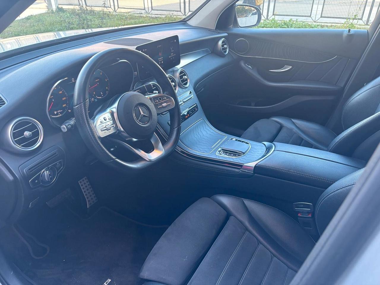 MERCEDES-BENZ GLC 220D 4MATIC PREMIUM NAVI-LED