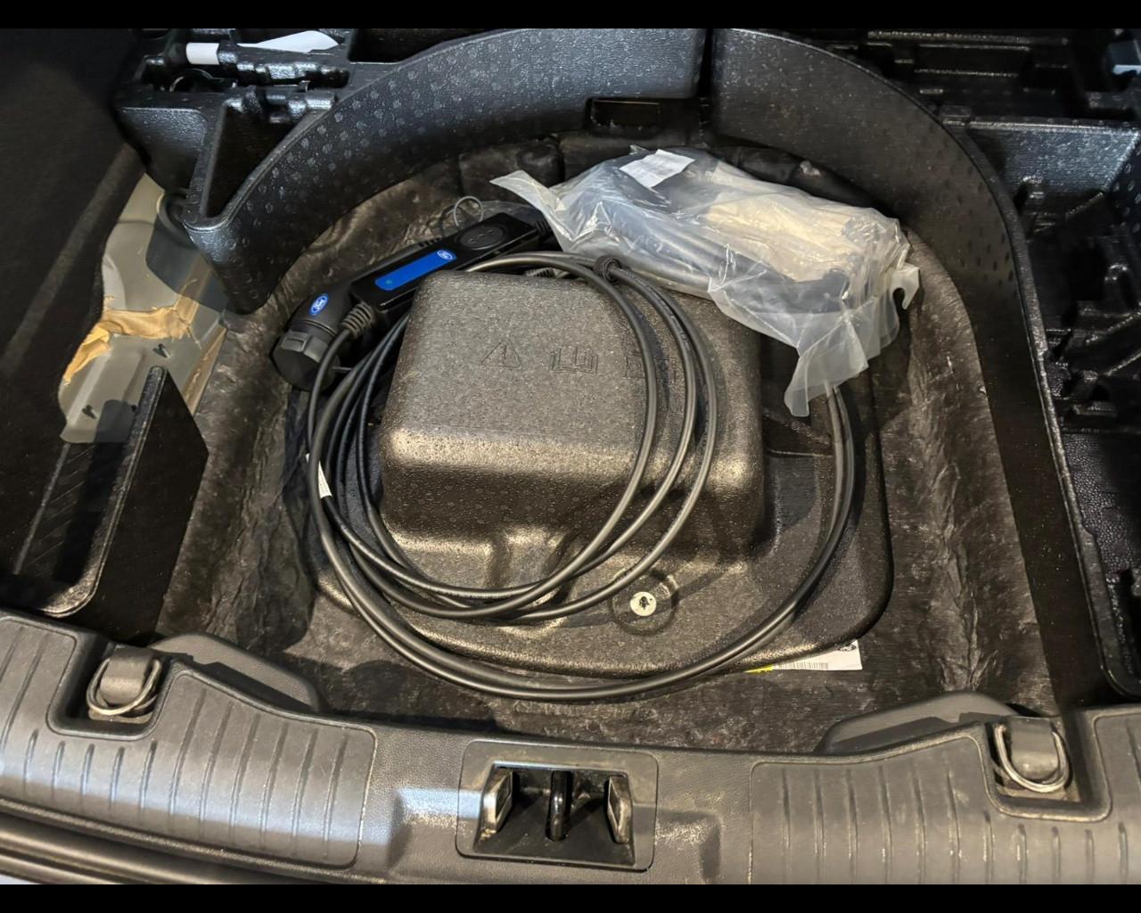 FORD Kuga III 2020 - Kuga 2.5 phev Vignale 2wd 225cv e-shifter
