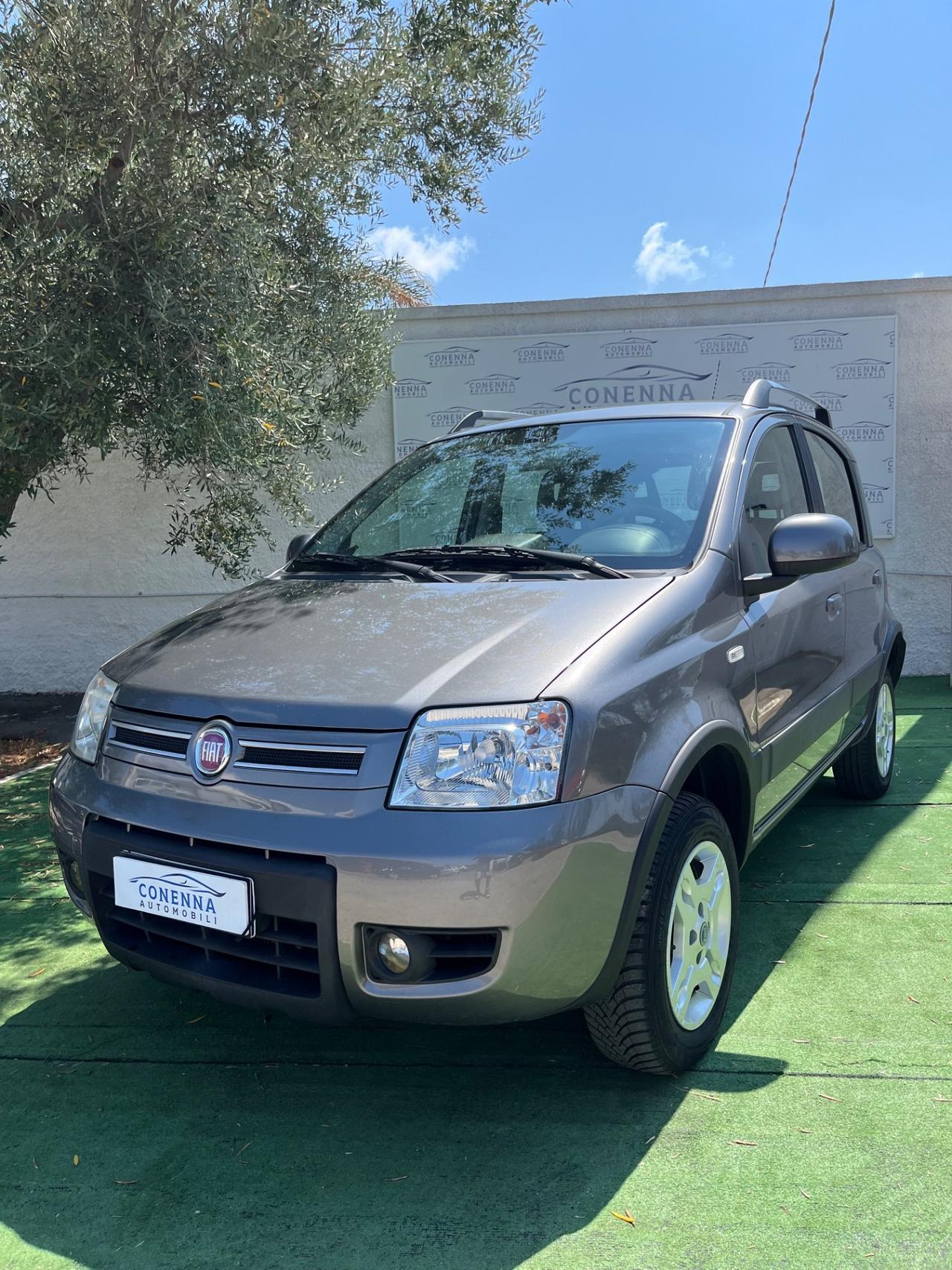 Fiat Panda 1.3 MJT 16V DPF 4x4 Climbing