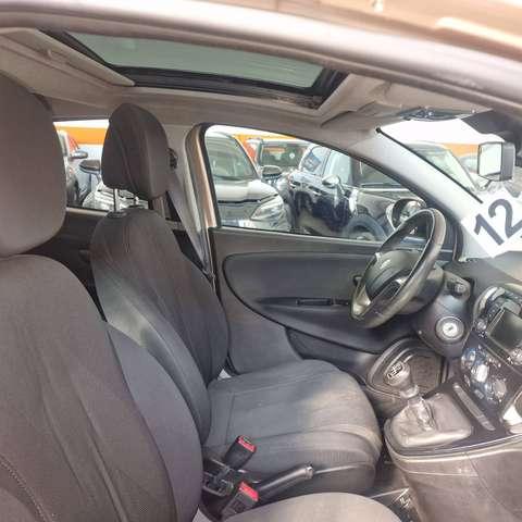 Lancia Ypsilon Ypsilon 1.0 firefly hybrid Maryne s