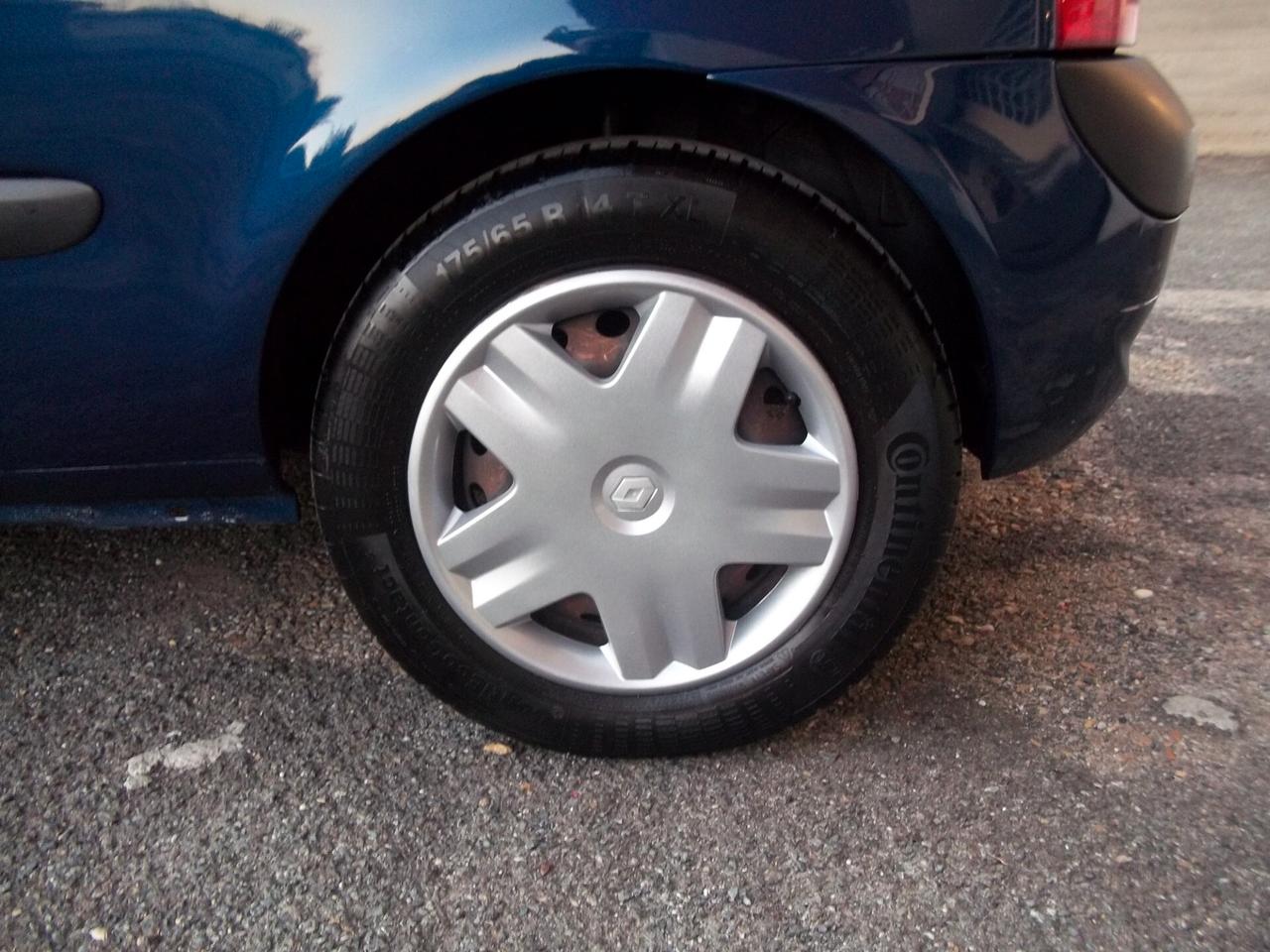 Renault Clio Authentique 1.2 8v 3p 126.300km ok neopatentati