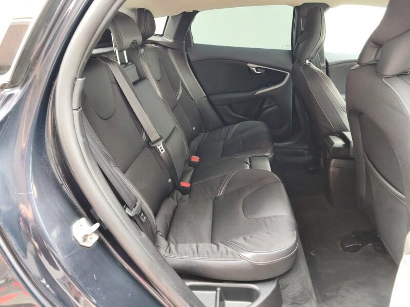 VOLVO V40 (2012-2020) V40 D2 Kinetic