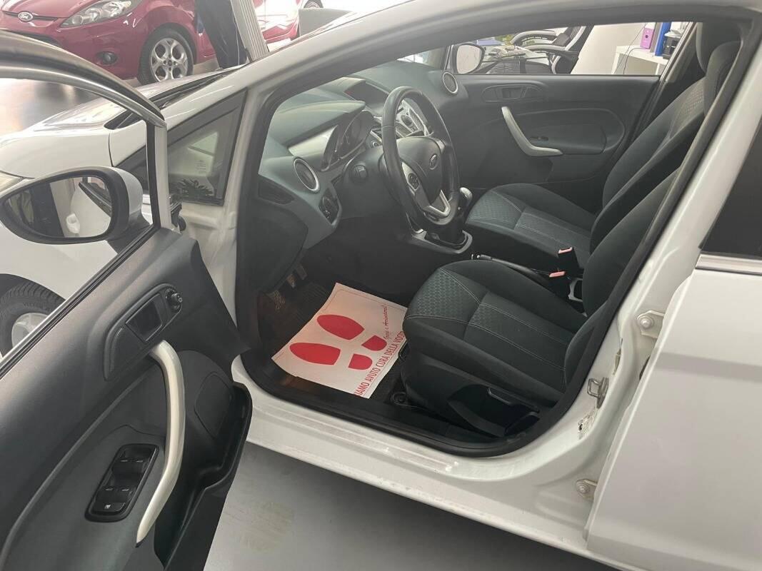 Ford Fiesta 1.4 5 porte Bz.- GPL Titanium