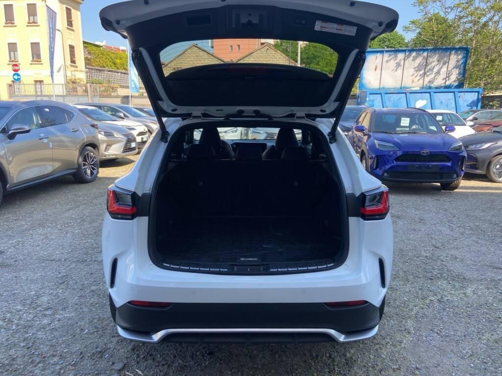 Lexus NX 2.5 Plug-in F-Sport 4WD e-CVT