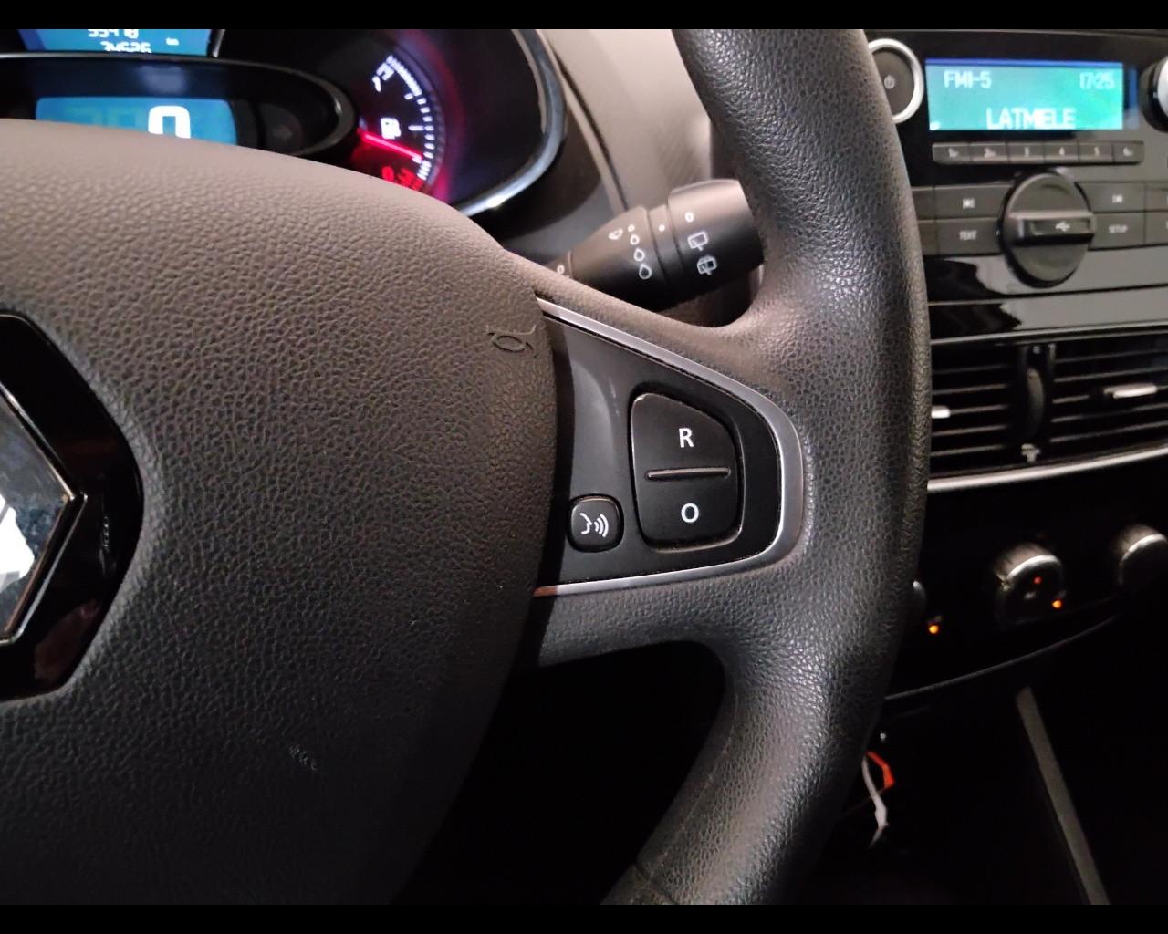 RENAULT Clio IV 2017 - Clio 0.9 tce energy Life Gpl 90cv