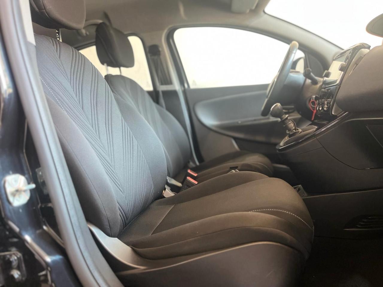 LANCIA YPSILON 1.0 FIREFLY 5 porte Hybrid *GOLD* 2/2023 67MILAKM