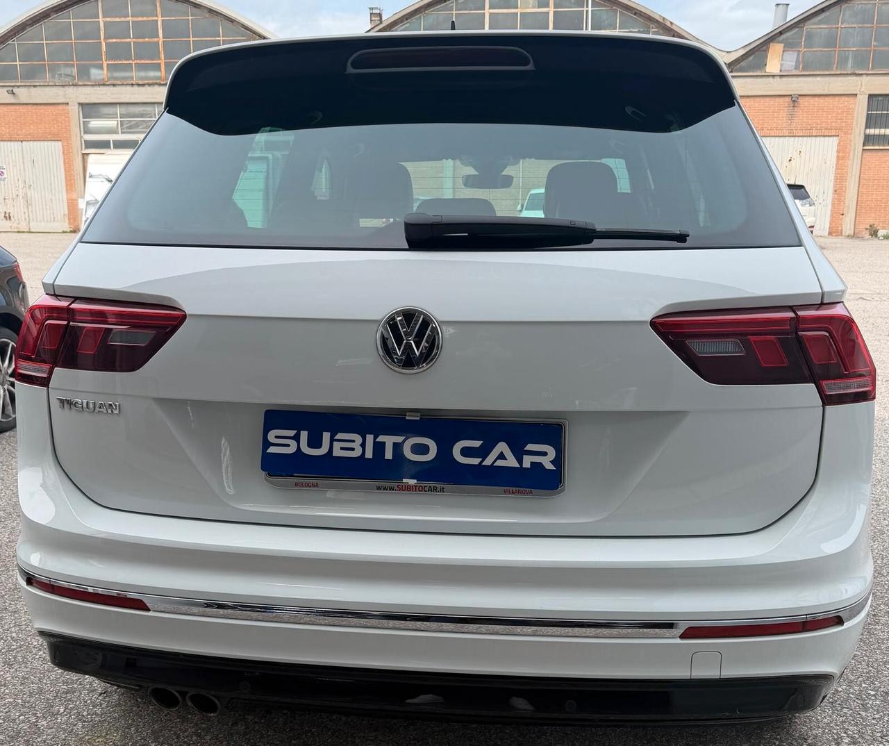 Volkswagen Tiguan 2.0 TDI SCR DSG R-LINE Pack interno ed esterno