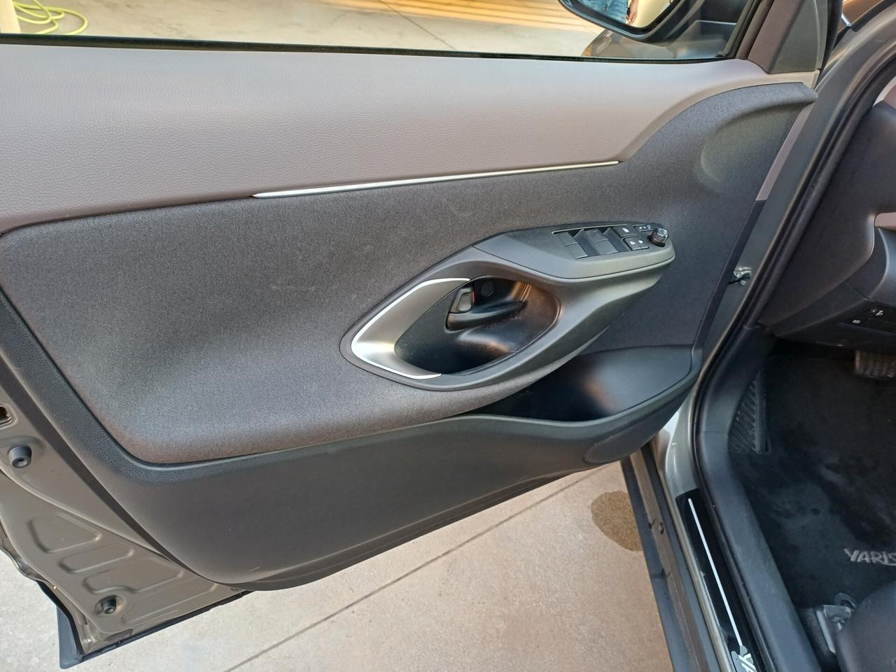 Toyota Yaris Cross 1.5 4WD-i(TETTO PANORAMICO)
