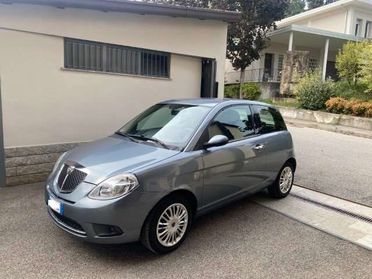 Lancia Ypsilon 1.2 Argento - Neopatentati