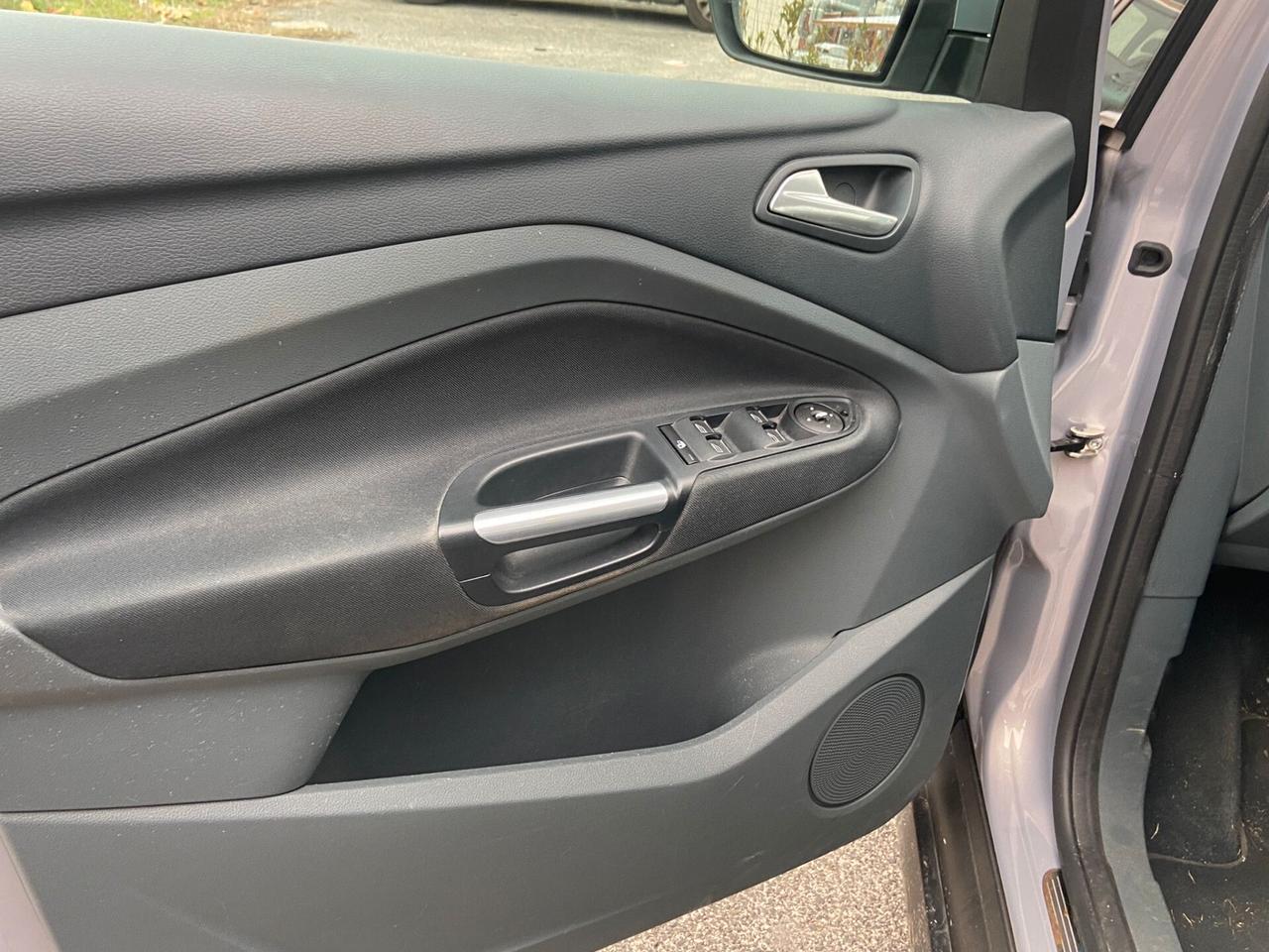 Ford C-Max 1.6 105CV Titanium