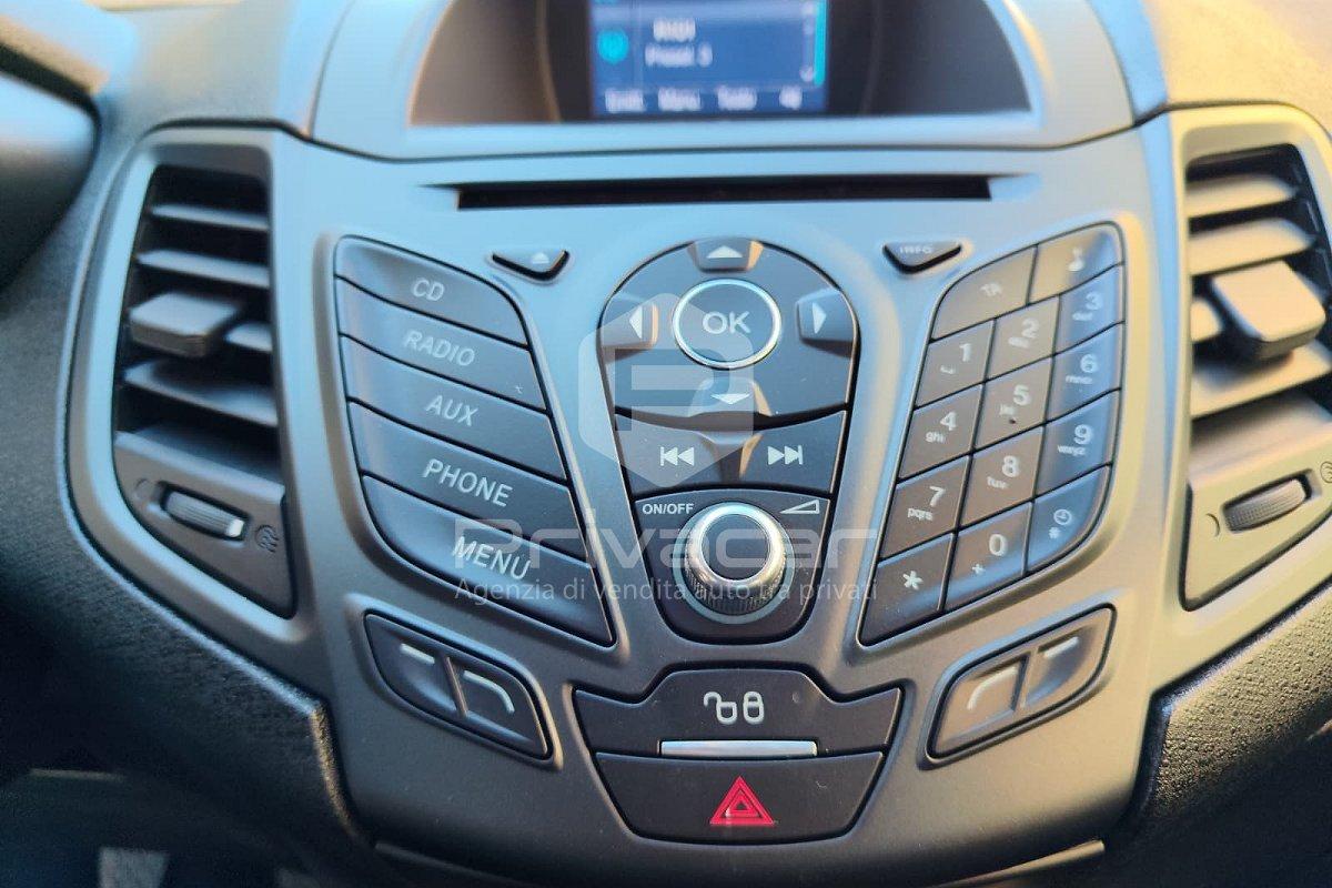 FORD Fiesta 1.2 82CV 5 porte Black & White Edition