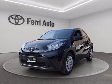 TOYOTA Aygo x 1.0 active 72cv del 2025