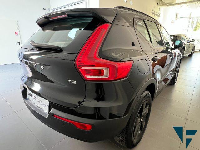 VOLVO XC40 T2 Geartronic Momentum Core