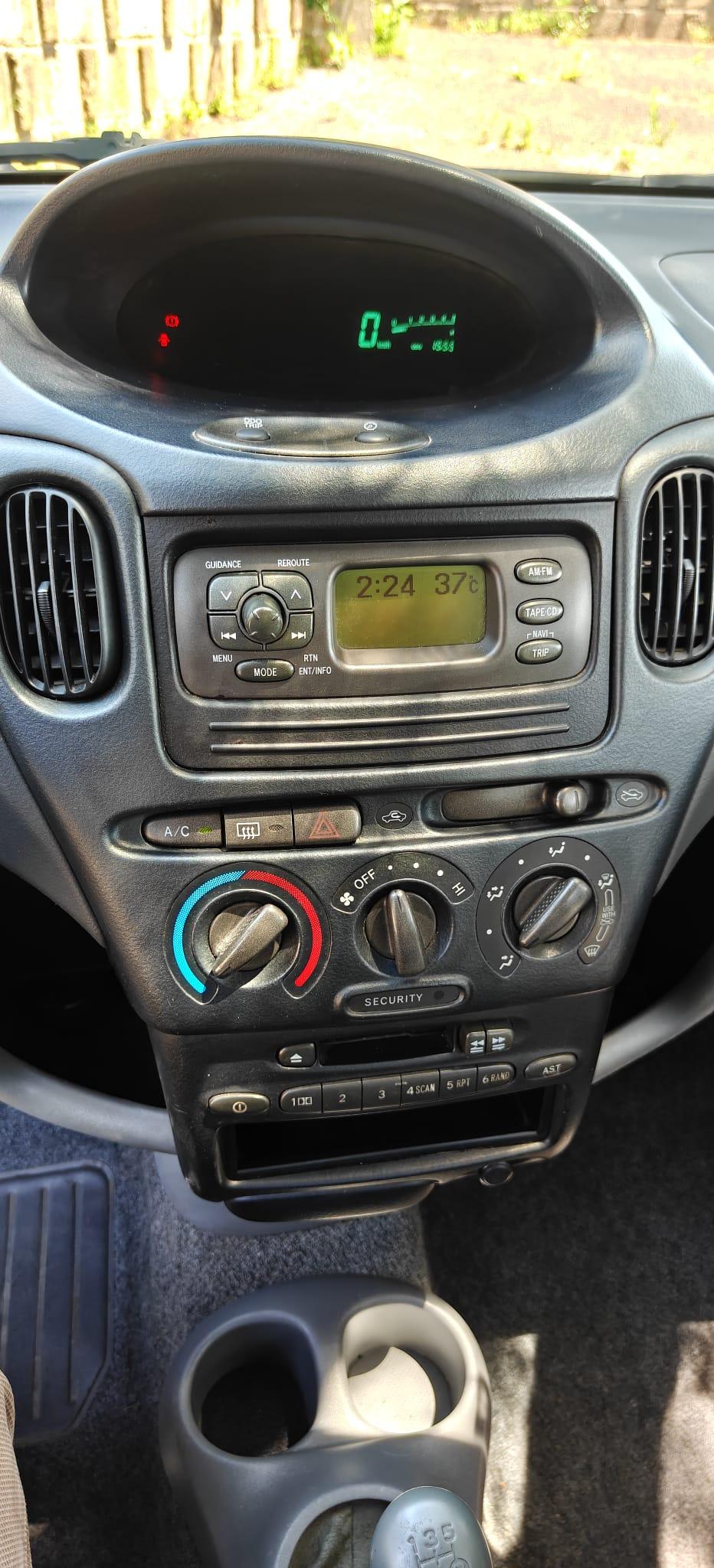 Toyota Yaris Verso 1.3 Sol auto