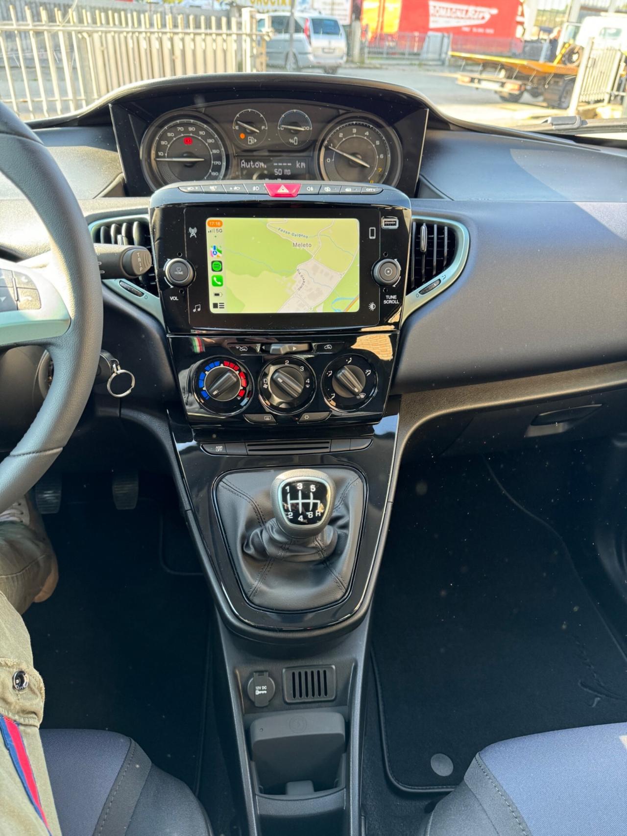 Lancia Ypsilon 1.0 FireFly 5 porte S&S Hybrid Gold