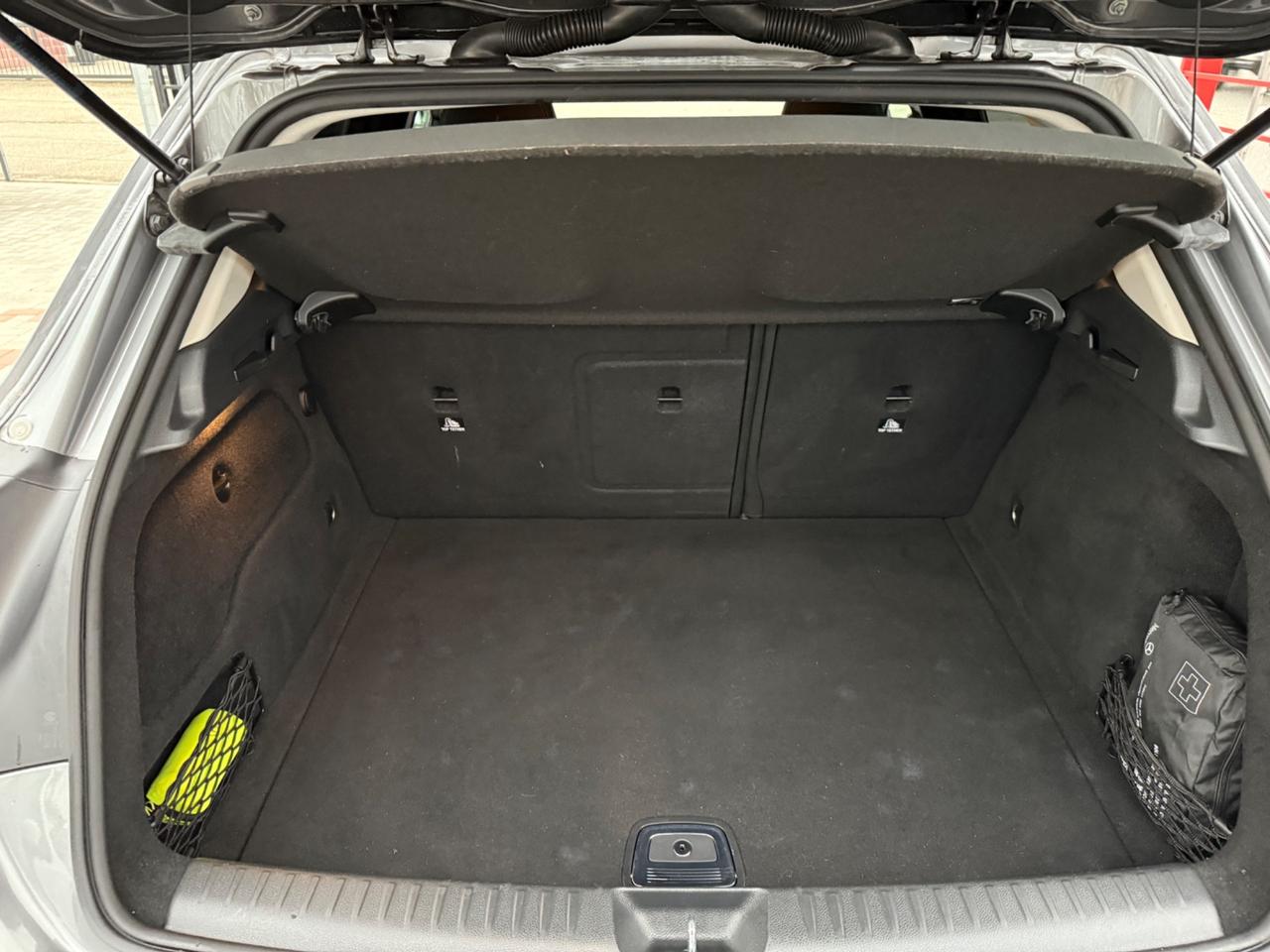 Mercedes-benz GLA 180 Premium EURO6