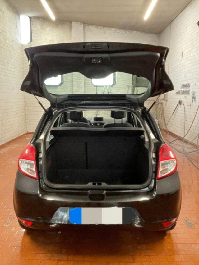 RENAULT Clio 1.2 16V 5 porte Luxe