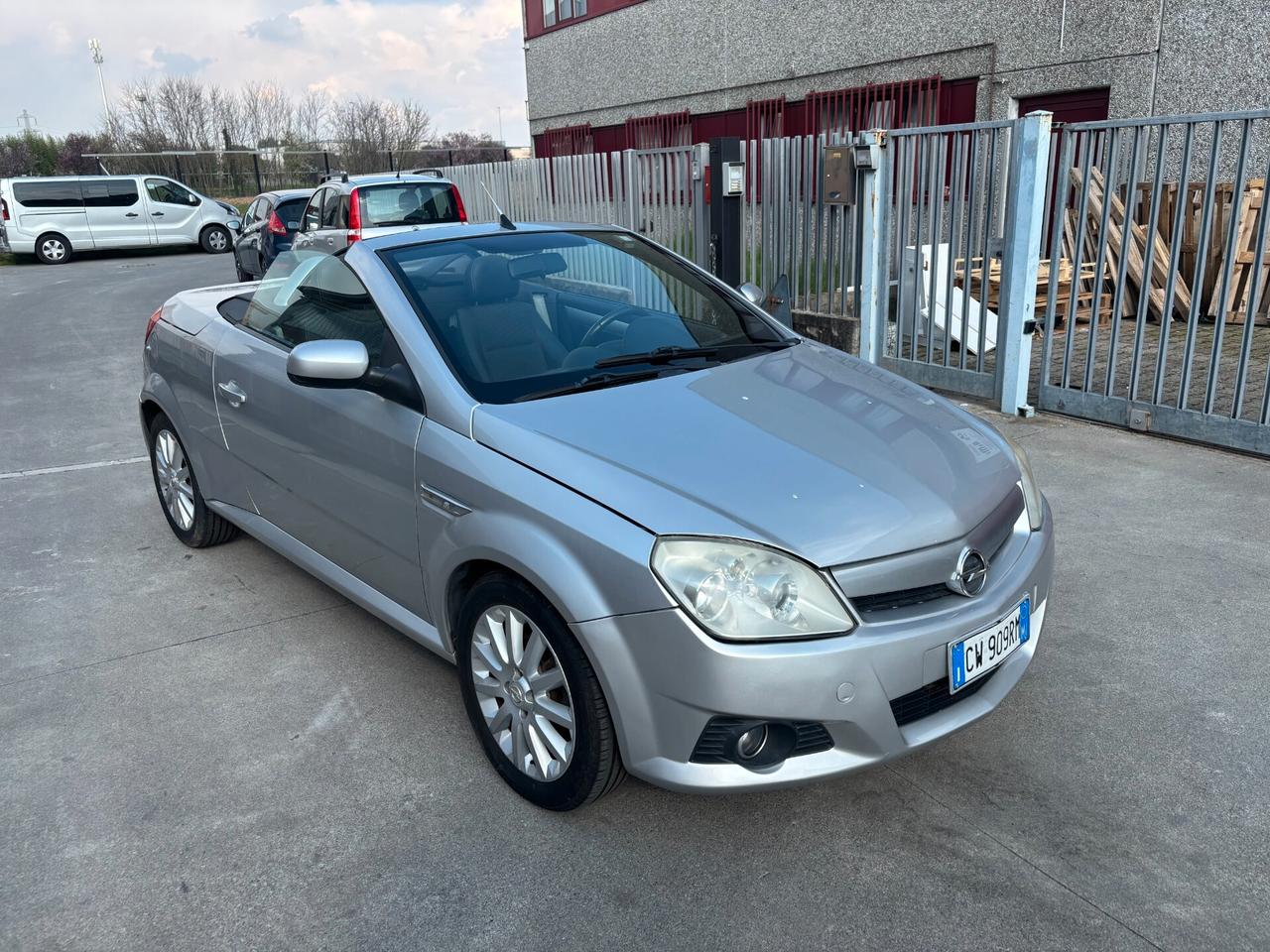 Opel Tigra TwinTop 1.4 16V Sport