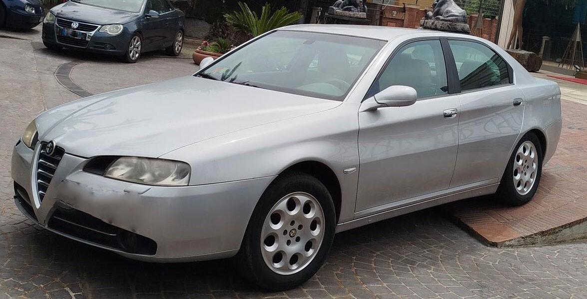 Alfa Romeo 166 2.4 JTD cat Distinctive