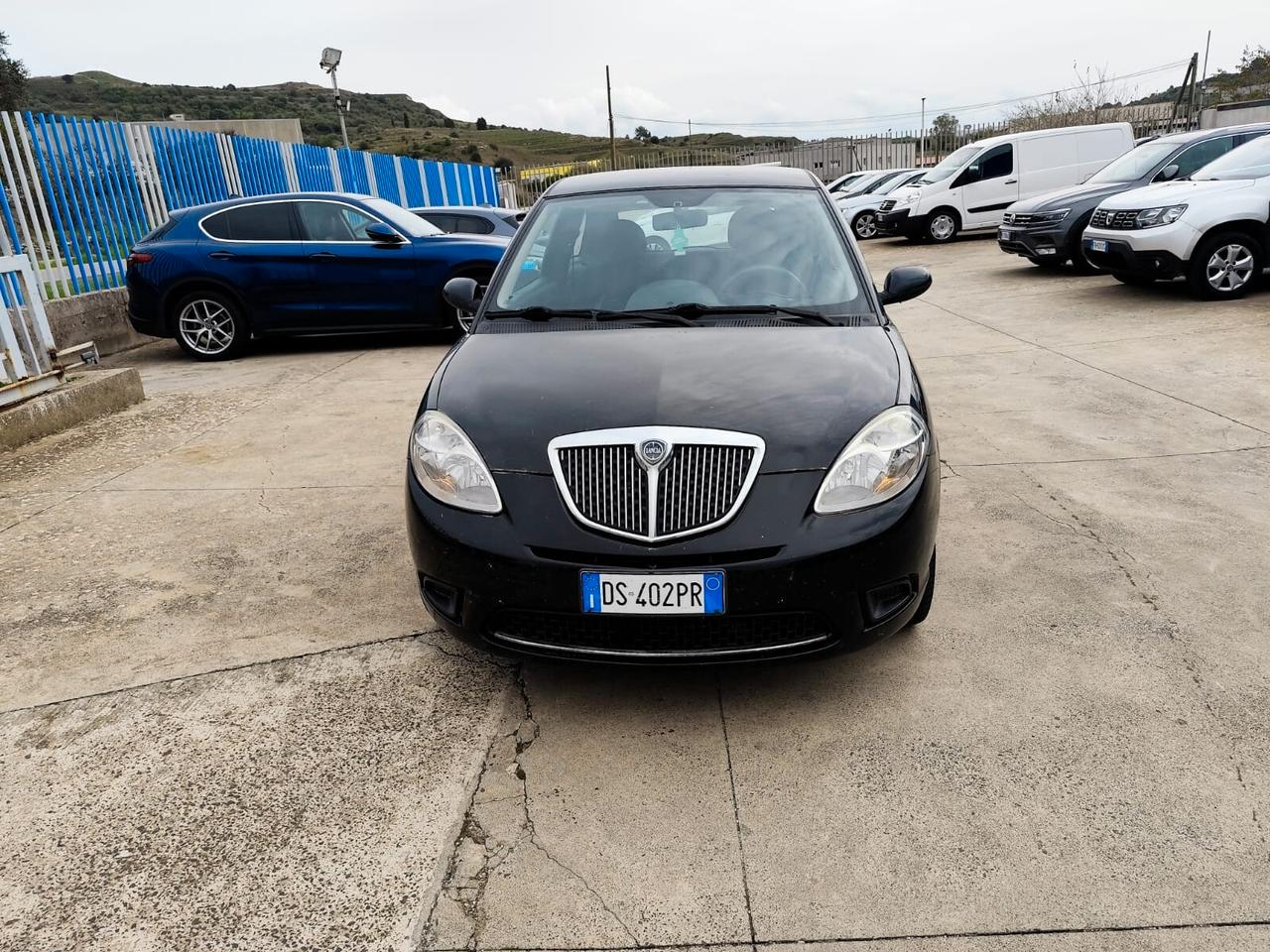 Lancia Ypsilon 1.3 MJT 75 CV Oro