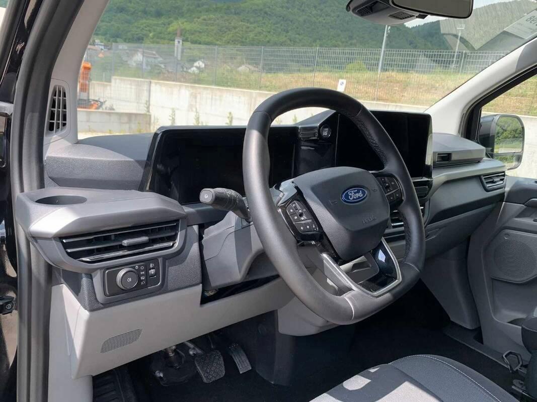 Ford TOURNEO CUSTOM 2.0 ECOBLUE TITANIUM 8 POSTI LED TELECAMERA