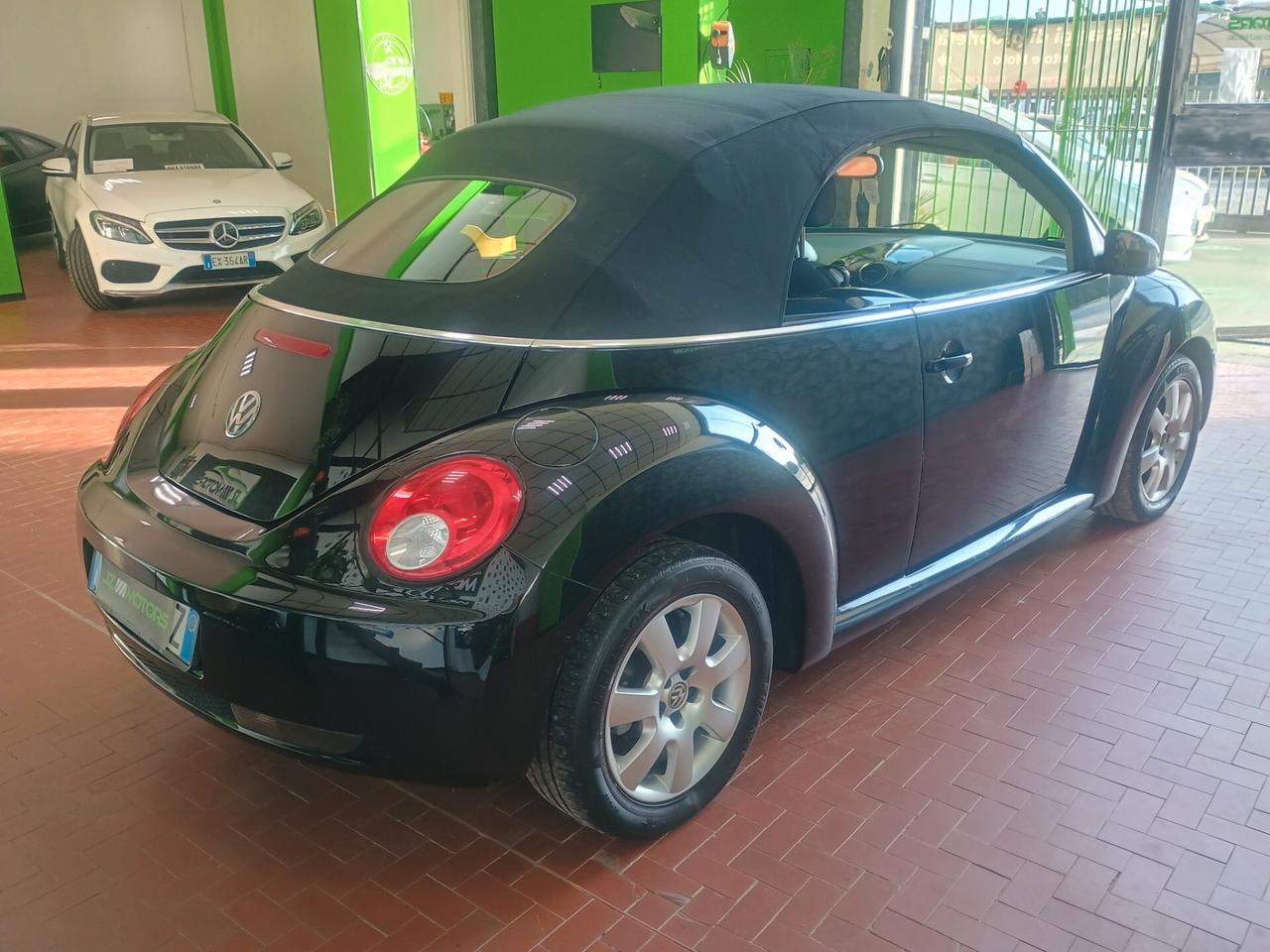 VOLKSWAGEN NEW BEATTLE CABRIO