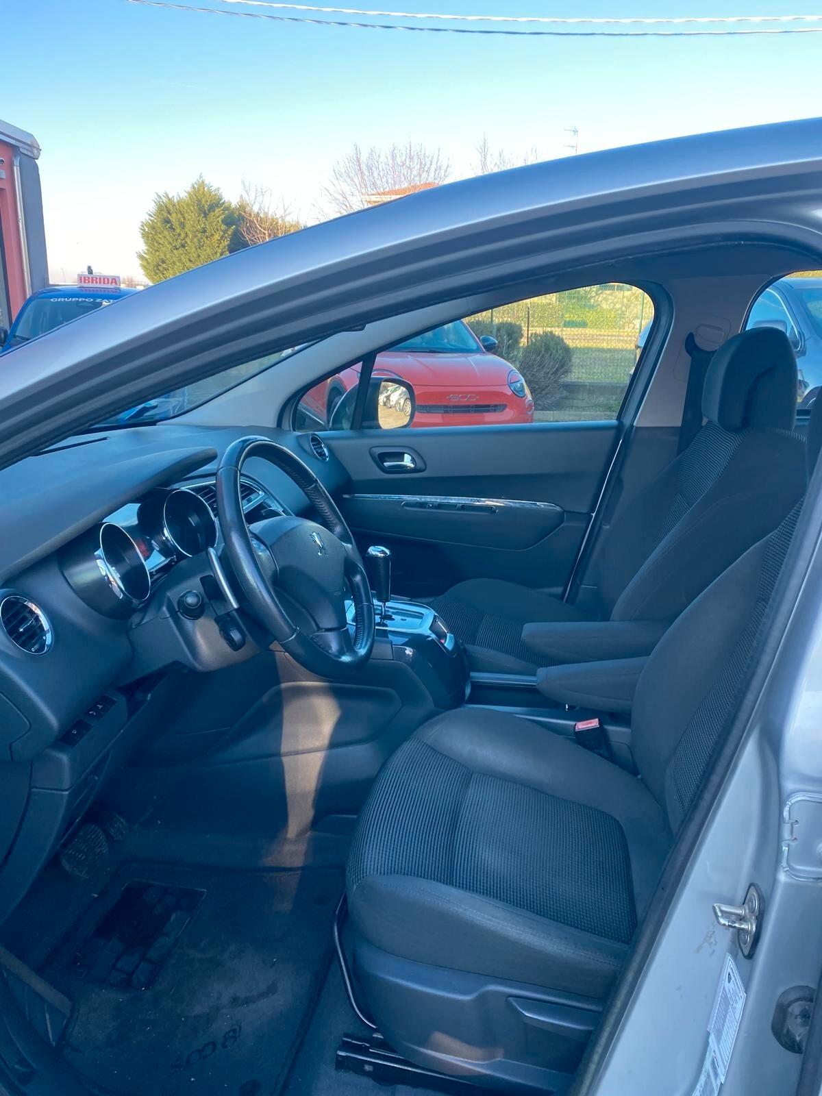 Peugeot 5008 1.6 e-HDi 112CV Stop&Start cambio robotizzato Active