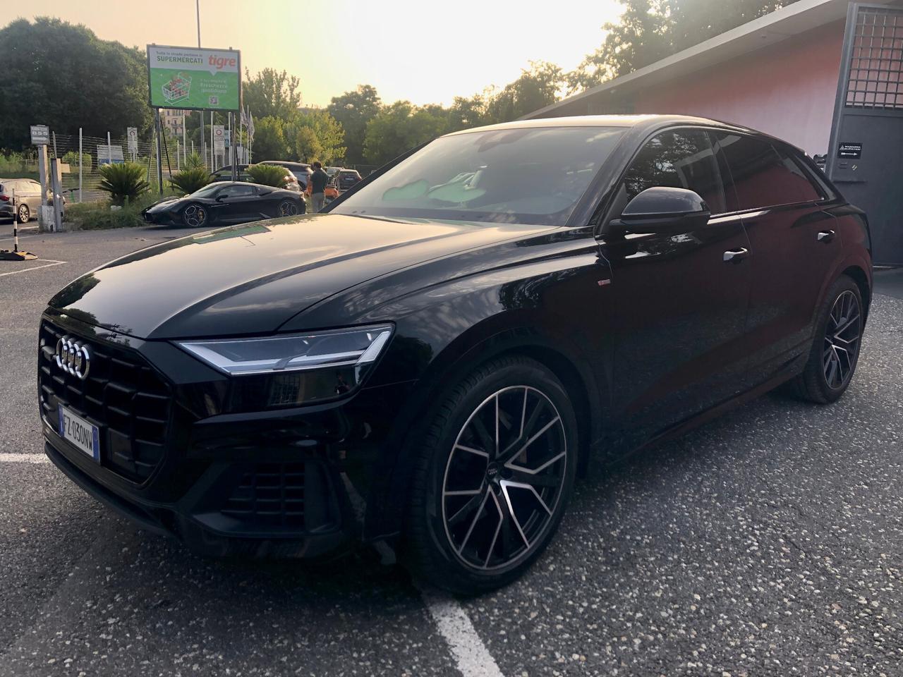 Audi Q8 50 TDI 286 CV quattro S LINE EDITION BLACK 22' TETTO PERMUTE E RATE