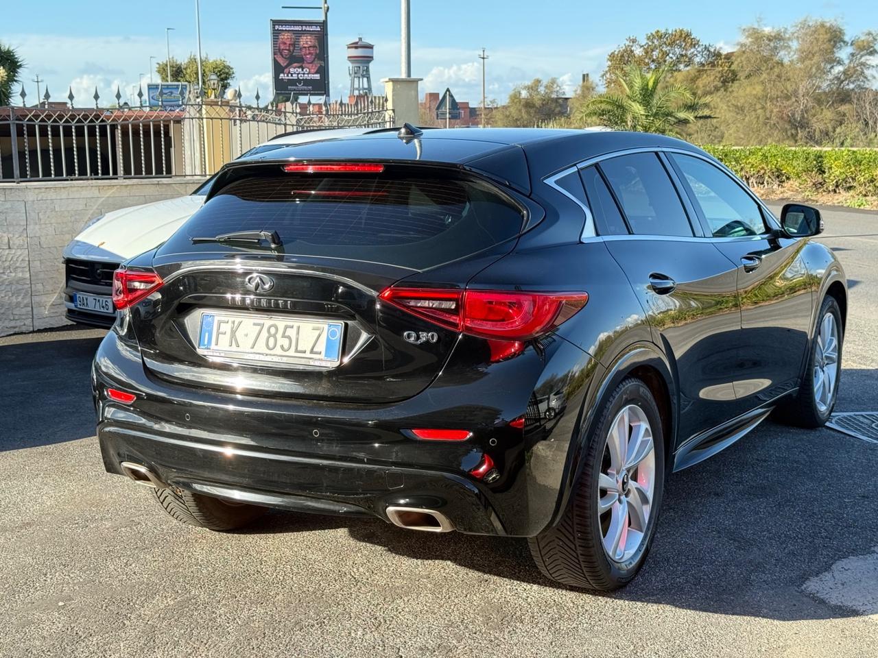 Infiniti Q30 1.5d Business 109cv