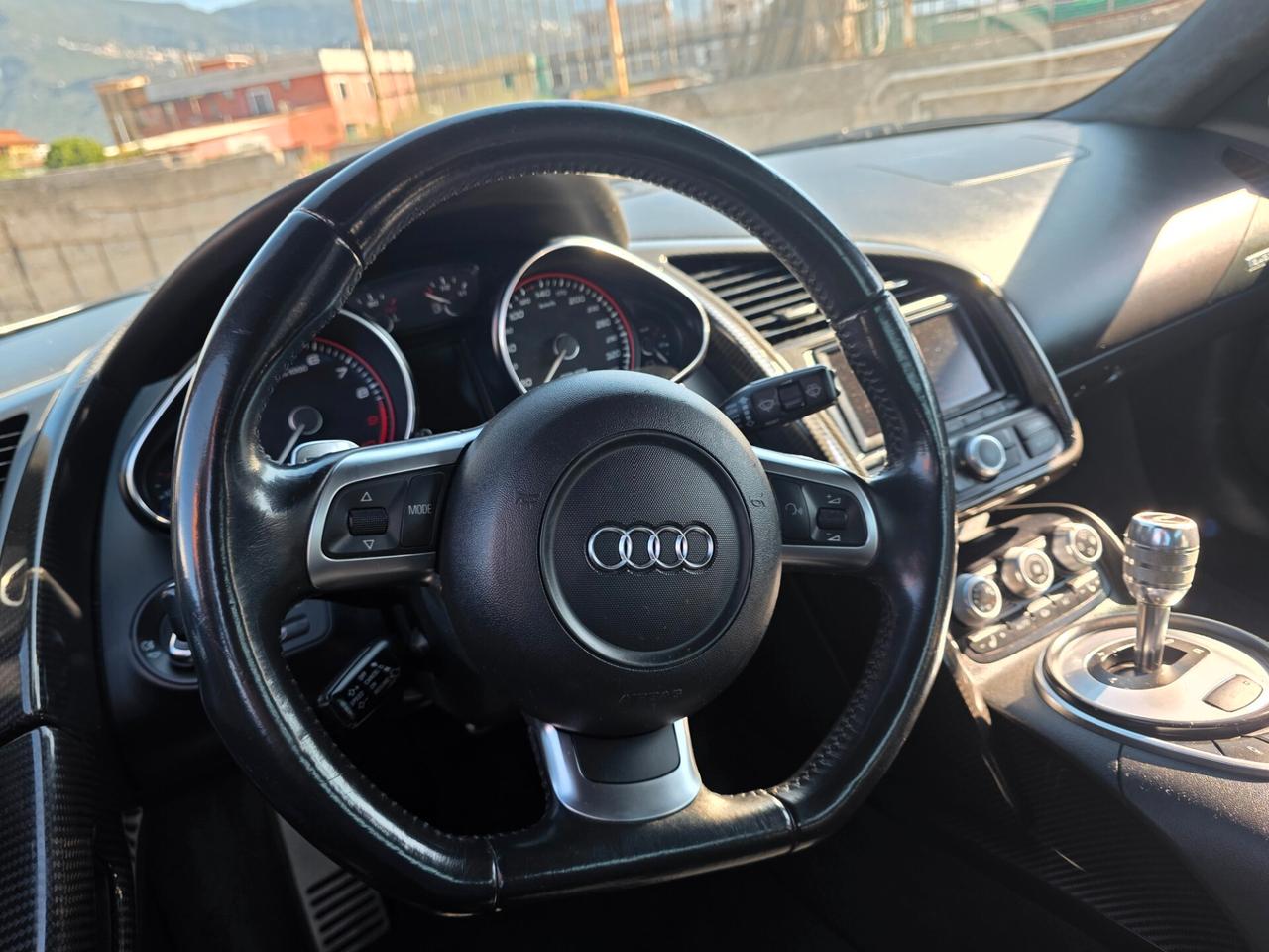 Audi R8 5.2 V10 FSI quattro R tronic