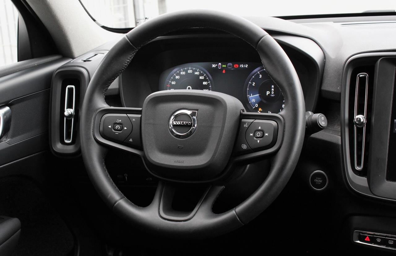 Volvo XC40 T2 automatico Essential