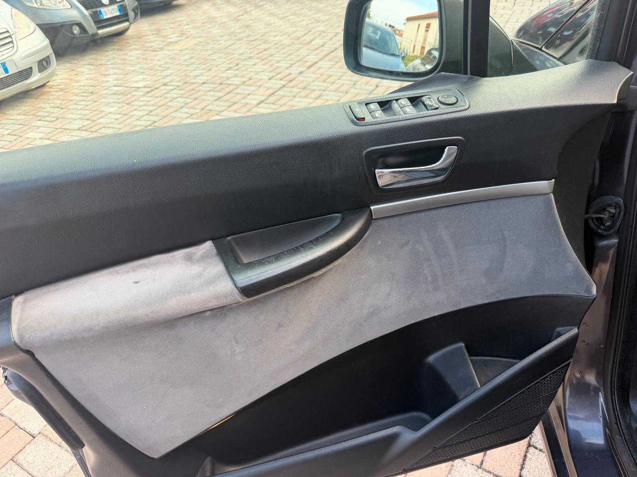 Peugeot 807 2.2 HDi 170CV FAP aut. SV