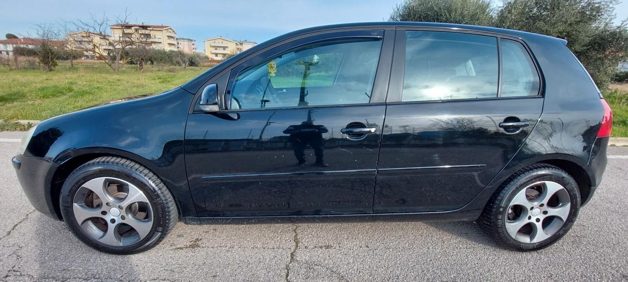 GOLF 1,9 TURBODIESEL 105 CV X NEOPATENTATI COMFORTLINE LEGA GOMME NUOVE IMPECCABILE