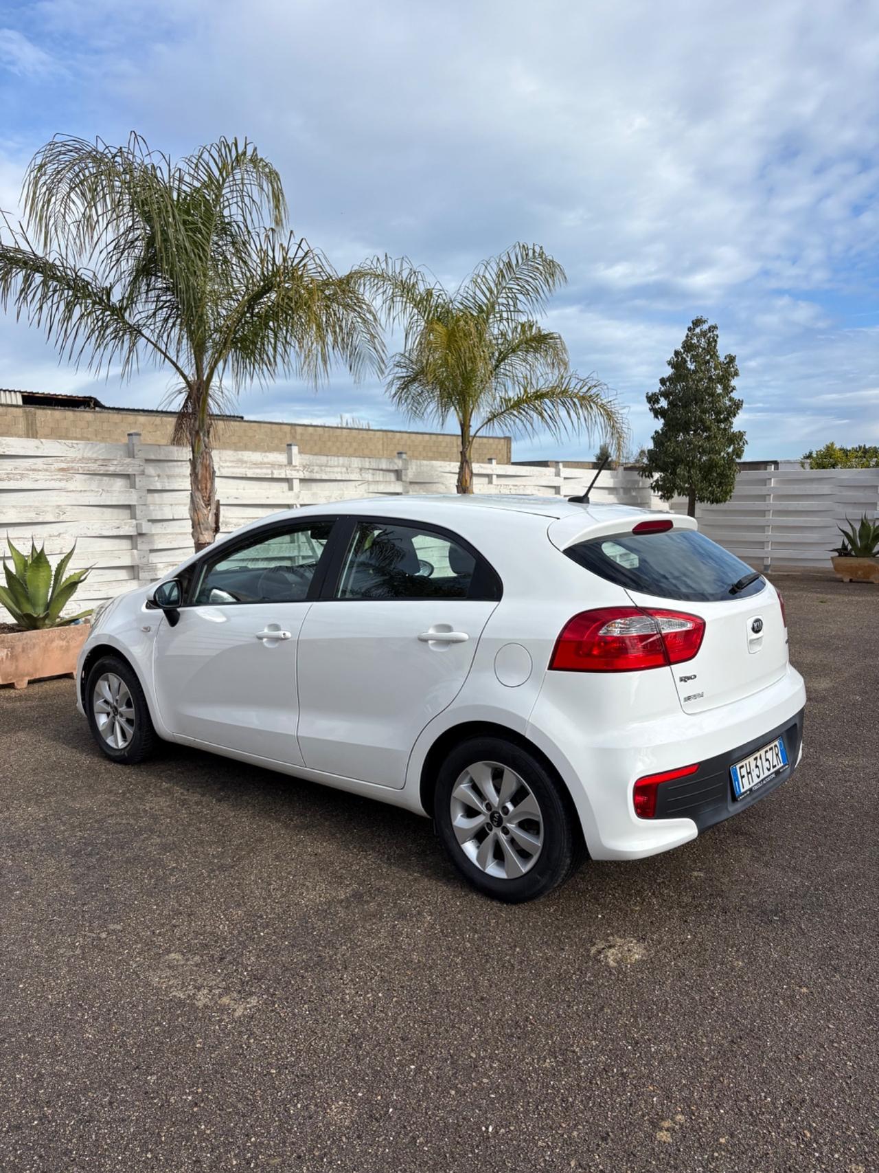 Kia Rio 1.1 diesel 5p. Navigazione