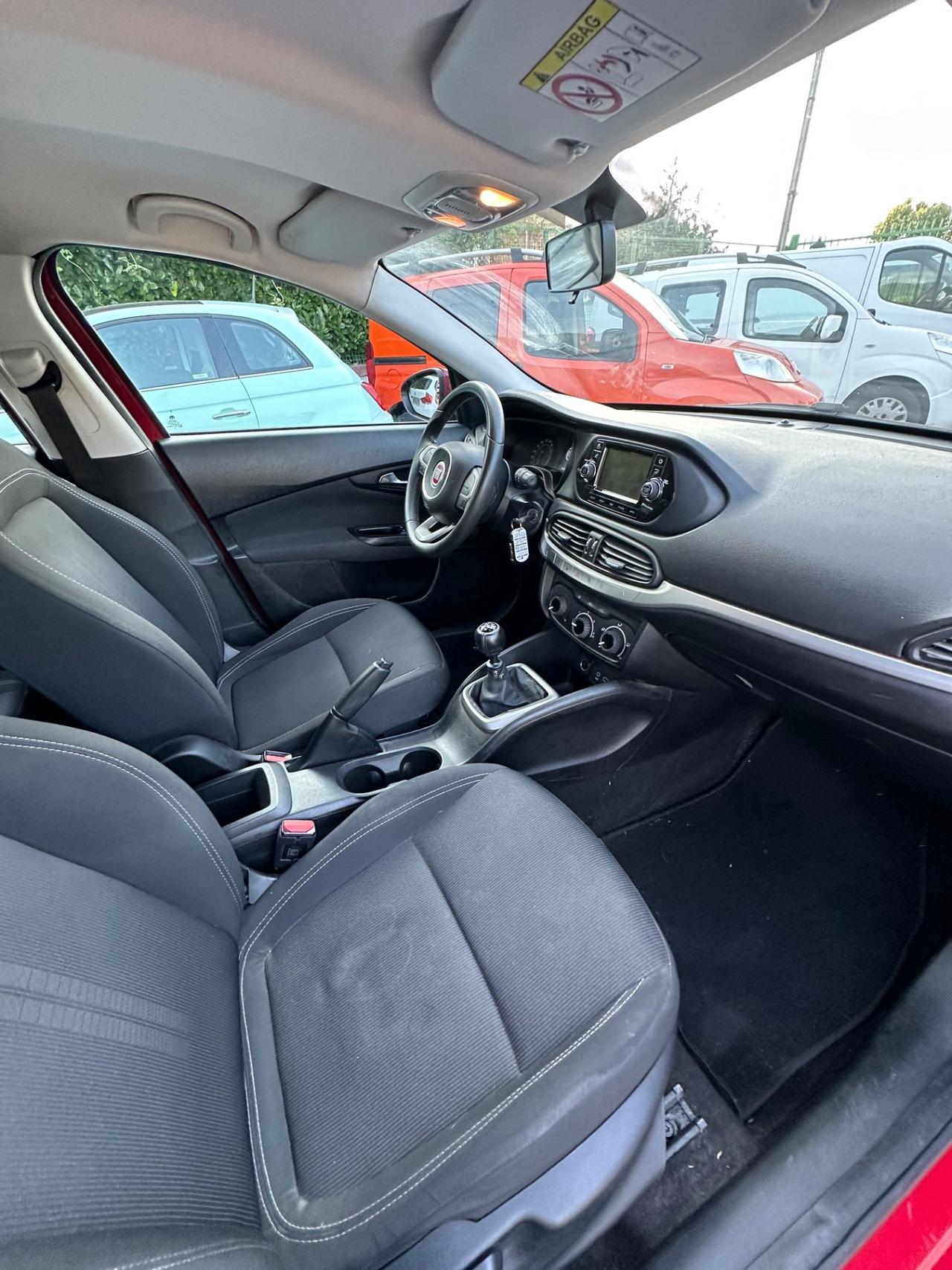 Fiat Tipo 1.6 Mjt S&S 5 porte Easy