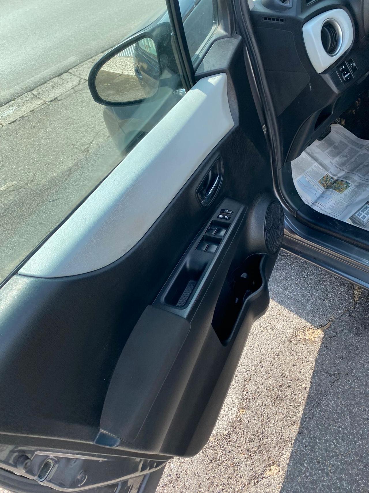 Toyota Yaris 1.5 Hybrid 5 porte Active