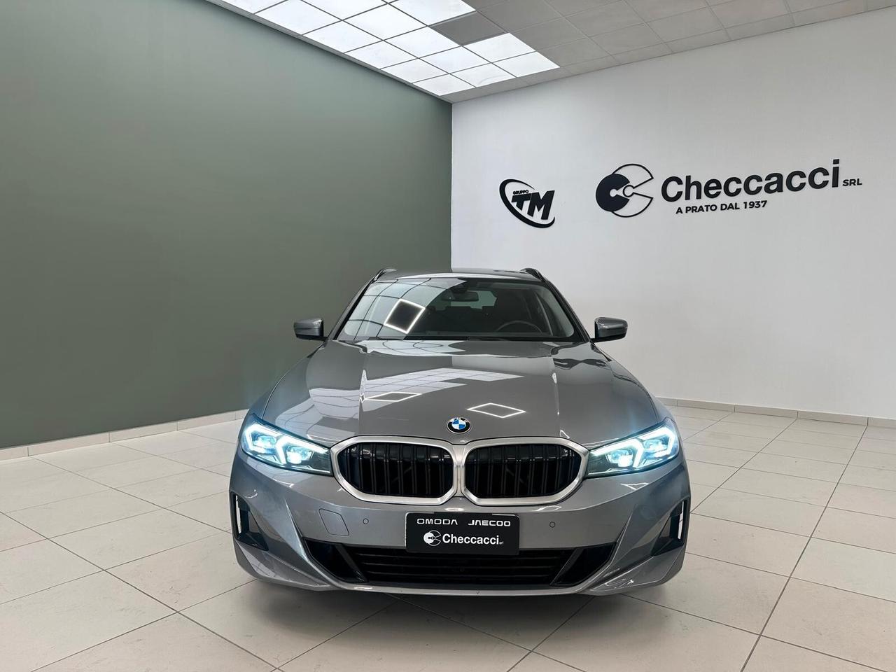 BMW 318 d Serie 3 Touring mhev 48V auto IVA ESPOSTA