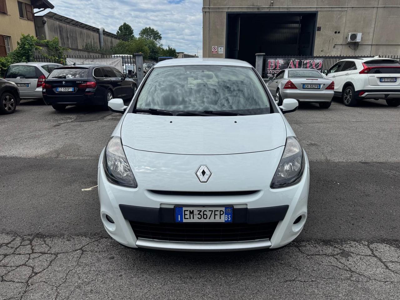 Renault Clio 1200 Gpl casa madre 2032