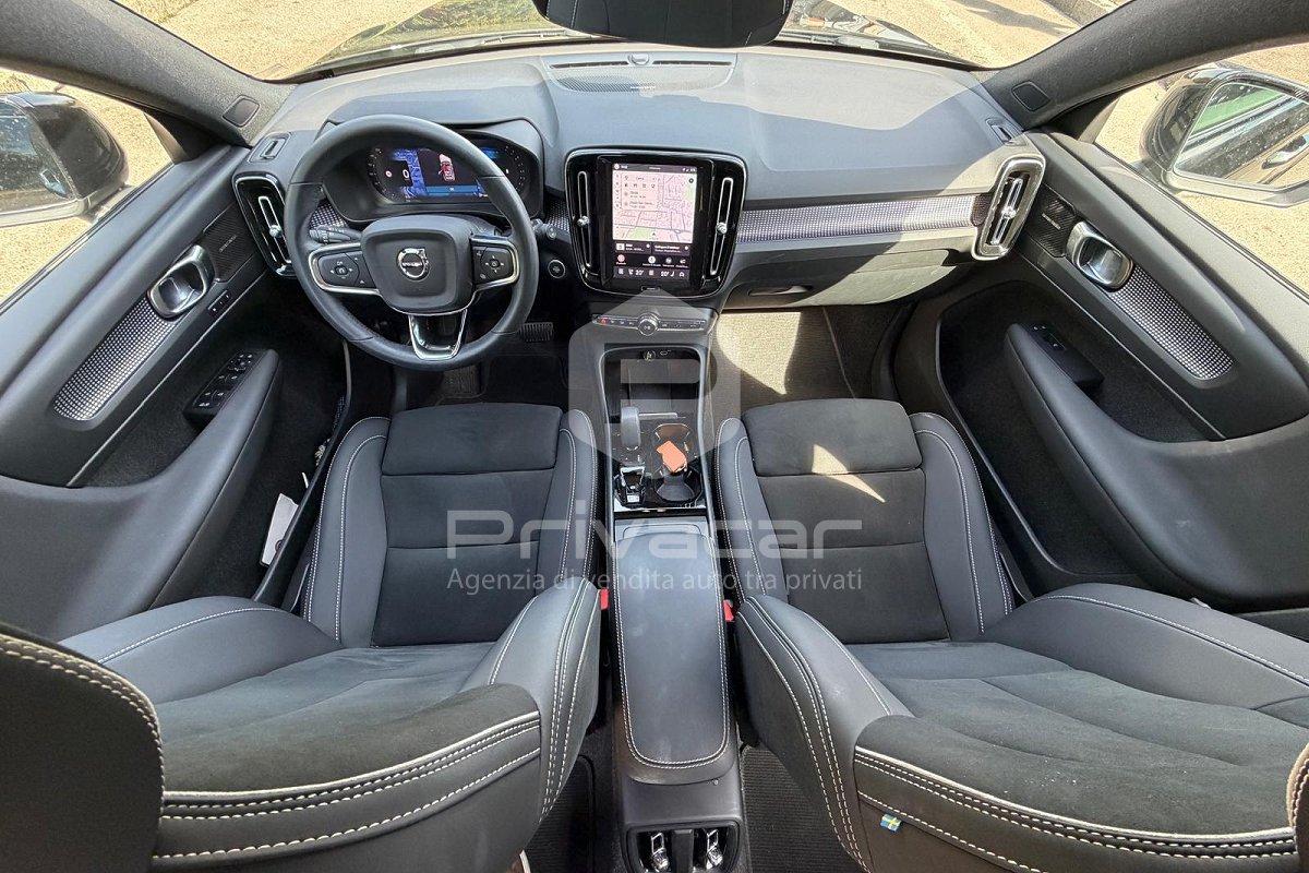 VOLVO XC40 B3 automatico Ultra Black Edition