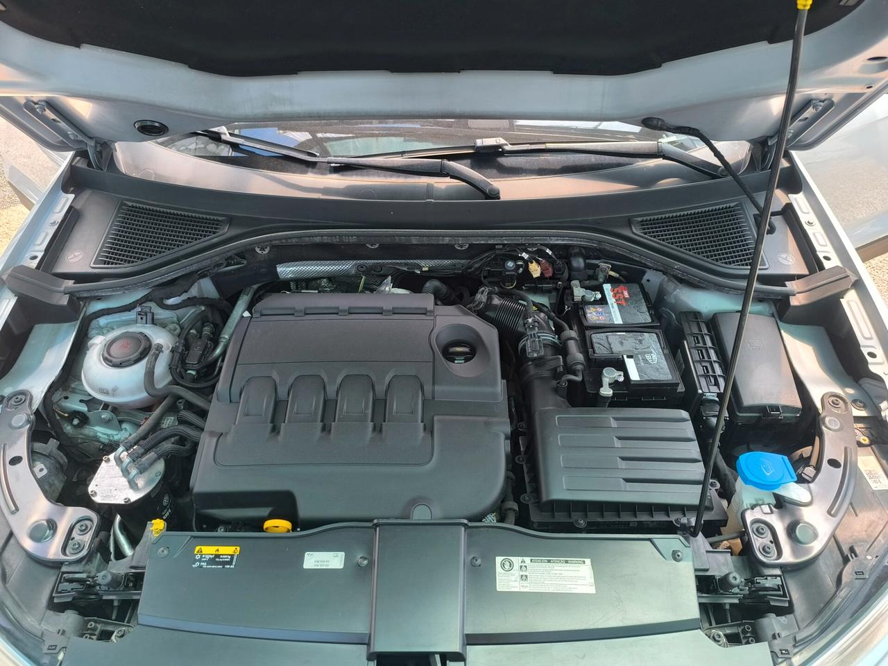 VOLKSWAGEN T-ROC 1.6 TDI 116cv 10/2019 KM 115000