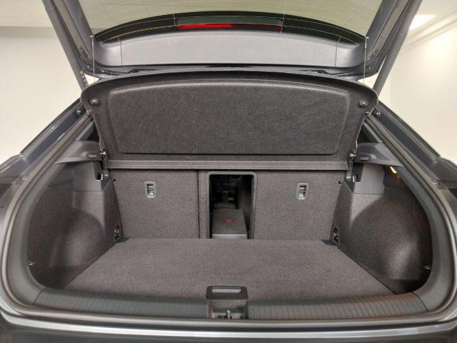 VOLKSWAGEN T-Roc 2.0 TDI SCR Style MATRIX BLACK STYLE