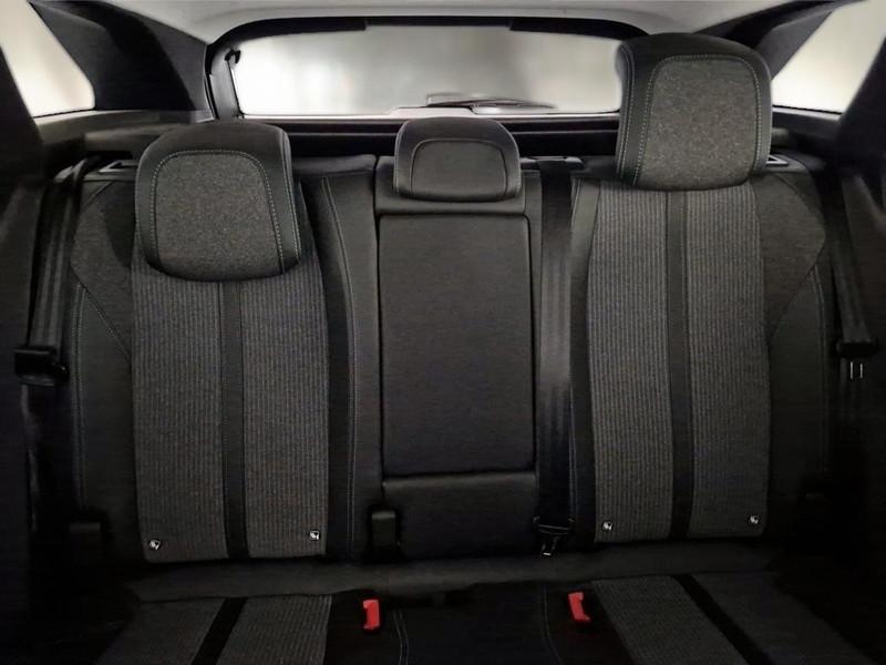 PEUGEOT 3008 Hybrid 225 e-EAT8 Allure