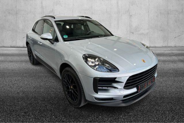 PORSCHE Macan 2.0