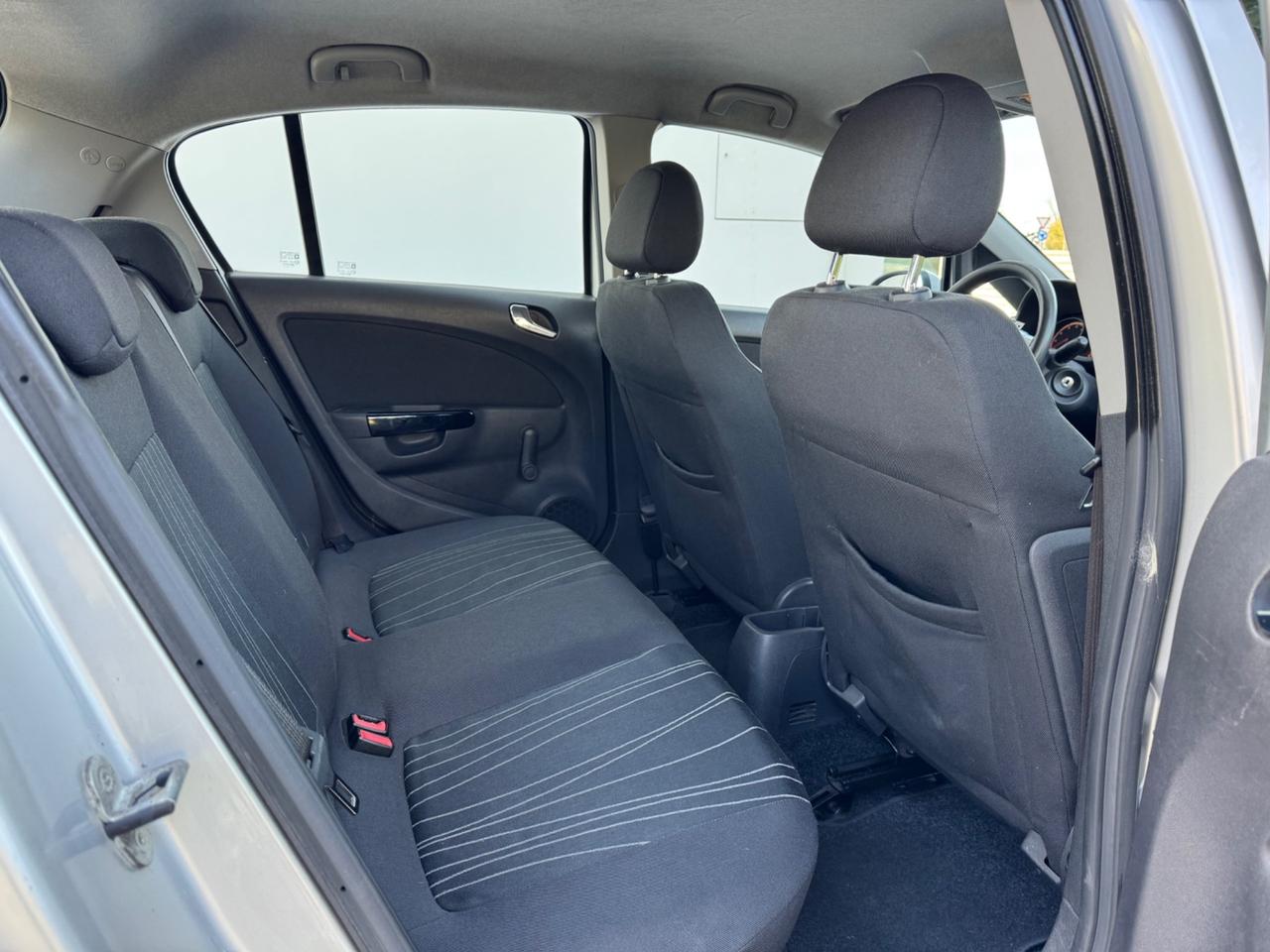 Opel Corsa 1.2 80CV 5 porte GPL-TECH Edition OK NEOPATENTATI