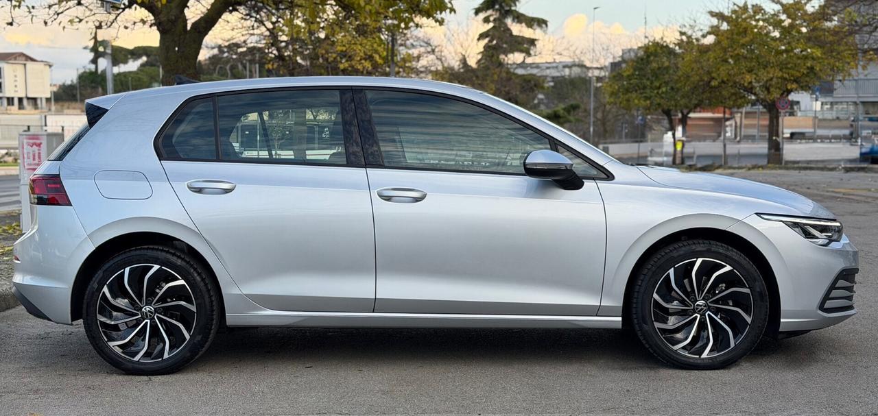 Volkswagen Golf 8 2.0 Tdi 115CV Life