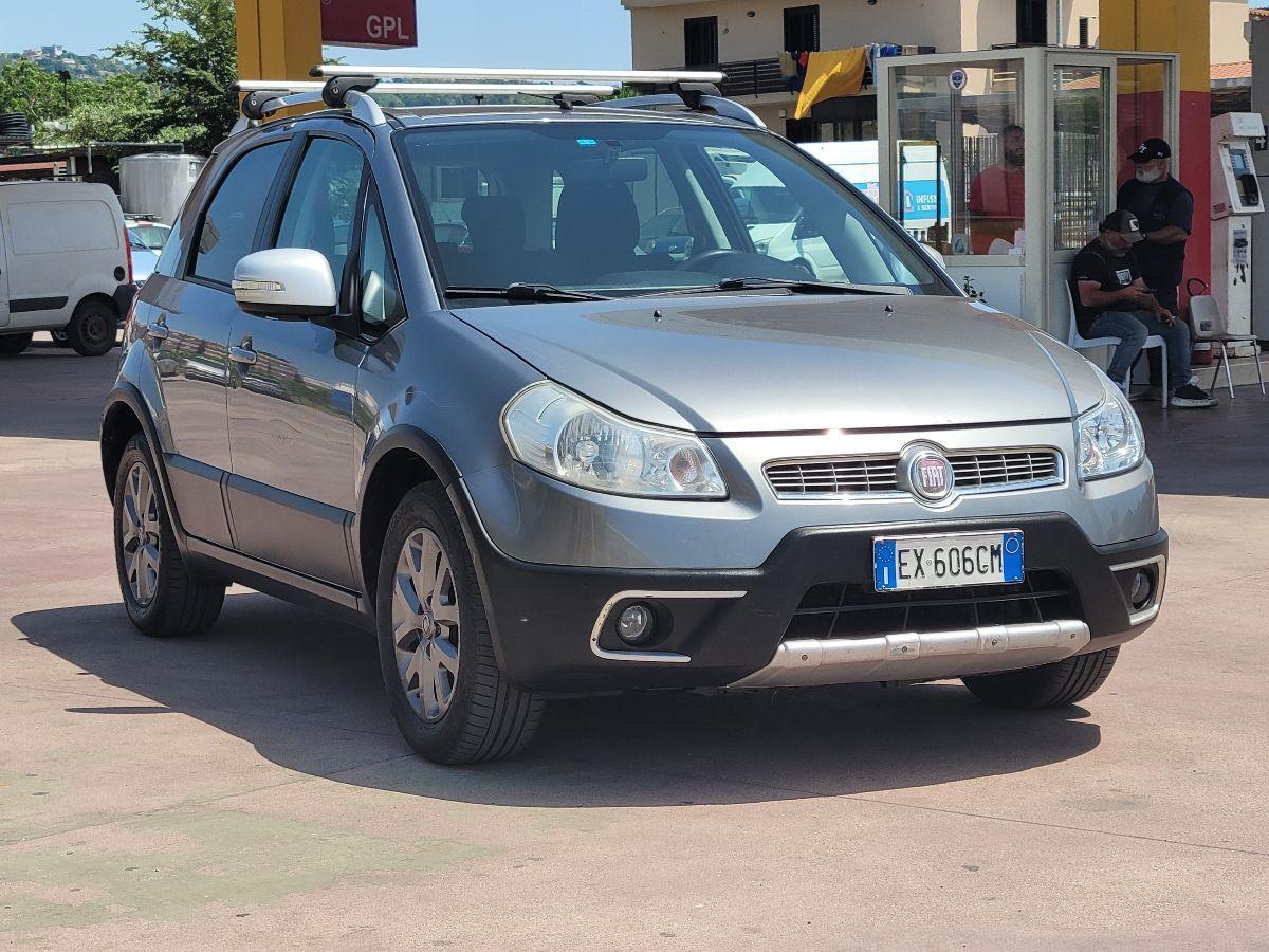 FIAT - Sedici - 1.6 4x2 Emotion