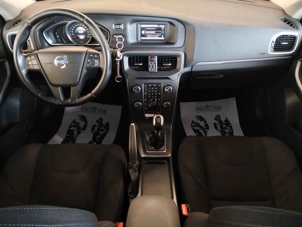 Volvo V40 Cross Country D2 1.6 Kinetic - NEOPATENTATI
