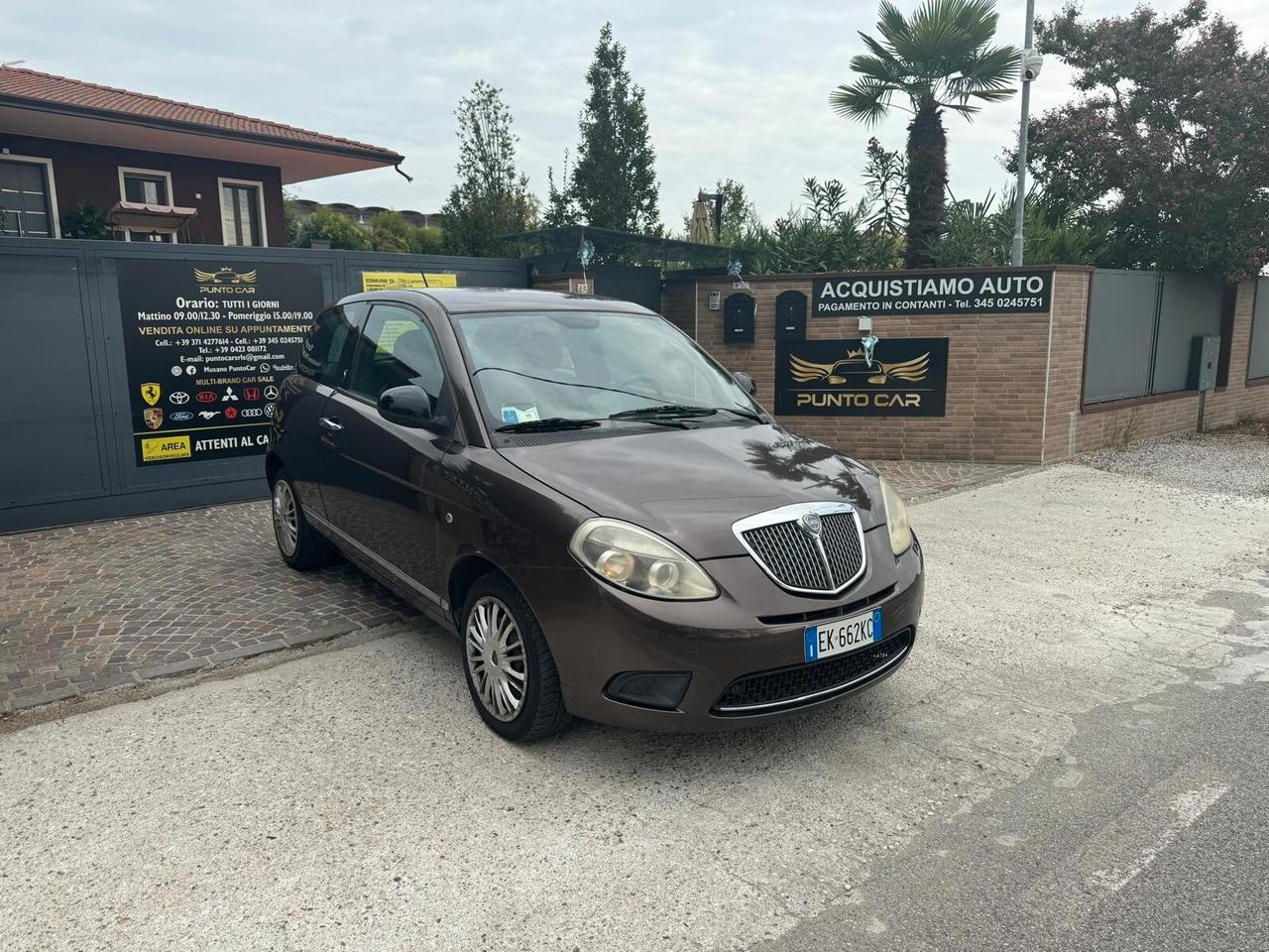 Lancia Ypsilon 1.2 69 CV Unyca