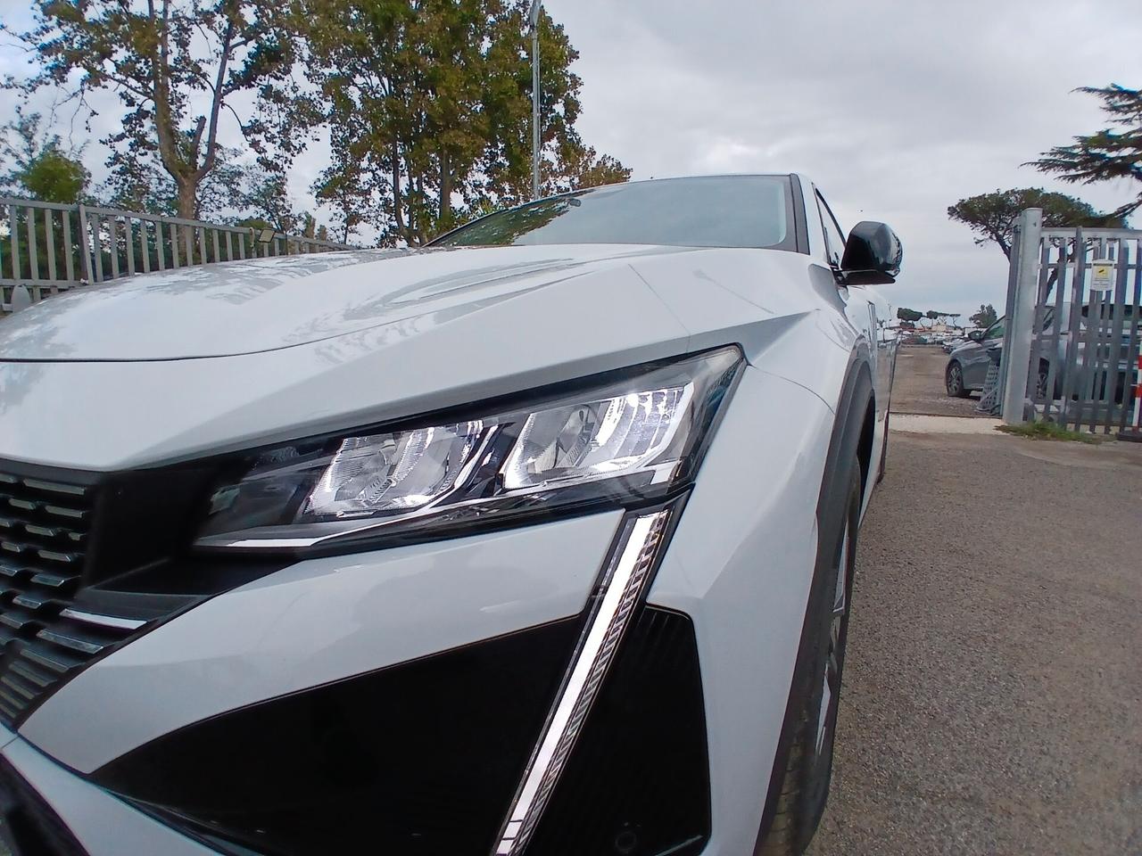 Peugeot 408 Hybrid 145 e-DCS6 Allure